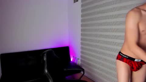 Jero online show from October 25, 2025, 1:02 am