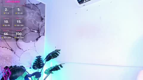 Leana online show from December 2, 2024, 9:06 pm