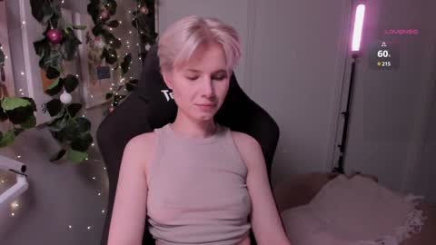 Snapshot of imnotmia chatting on January 11, 2025, 8:32 pm Mia online show from January 11, 2025, 8:32 pm