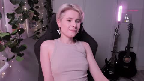 Snapshot of imnotmia chatting on February 3, 2025, 1:08 pm Mia online show from February 3, 2025, 1:08 pm