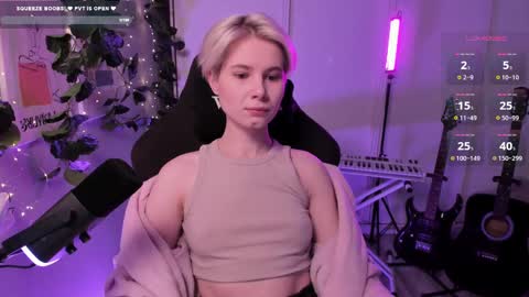 Snapshot of imnotmia chatting on February 14, 2025, 9:45 am Mia online show from February 14, 2025, 9:45 am