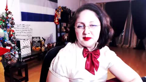 Snapshot of imperatrizasado chatting on December 8, 2024, 9:19 pm Empress online show from December 8, 2024, 9:19 pm