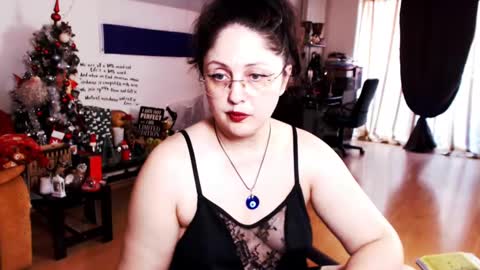 Snapshot of imperatrizasado chatting on January 26, 2025, 1:47 pm Empress online show from January 26, 2025, 1:47 pm