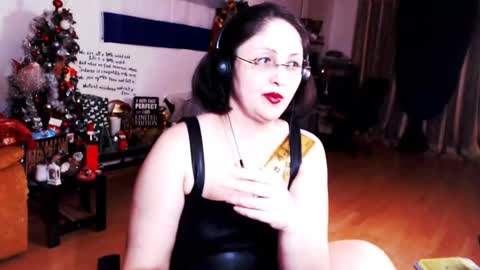 Snapshot of imperatrizasado chatting on February 6, 2025, 4:31 am Empress online show from February 6, 2025, 4:31 am