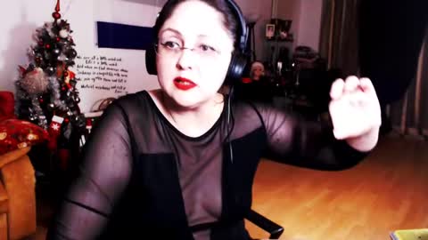 Snapshot of imperatrizasado chatting on February 9, 2025, 4:25 am Empress online show from February 9, 2025, 4:25 am