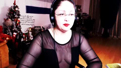 Snapshot of imperatrizasado chatting on February 9, 2025, 10:54 pm Empress online show from February 9, 2025, 10:54 pm