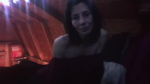 Snapshot of in_this_moment_ chatting on December 17, 2025, 1:28 pm in_this_moment_ online show from December 17, 2025, 1:28 pm