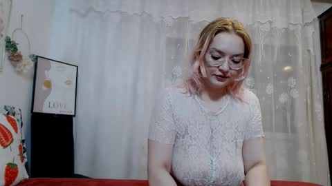 Snapshot of ina_pearl chatting on September 19, 2025, 5:46 pm Ina online show from September 19, 2025, 5:46 pm