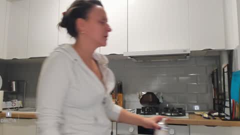 Ina Kush online show from December 8, 2024, 8:04 pm