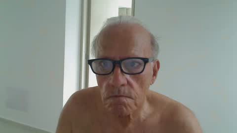 Snapshot of incendiado chatting on October 12, 2025, 1:21 pm incendiado online show from October 12, 2025, 1:21 pm