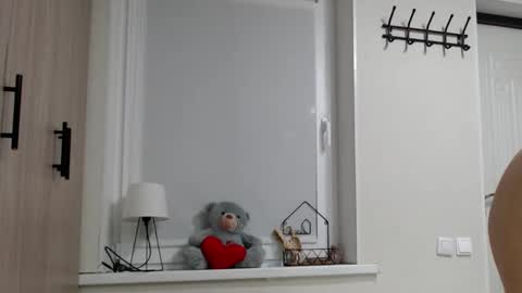 Della online show from October 26, 2025, 5:19 pm