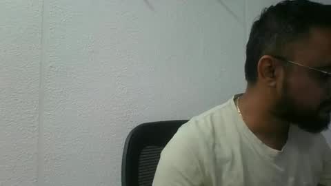 Snapshot of indian1433 chatting on November 28, 2025, 4:26 am indian1433 online show from November 28, 2025, 4:26 am