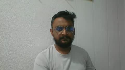 Snapshot of indian1433 chatting on December 5, 2025, 4:54 am indian1433 online show from December 5, 2025, 4:54 am