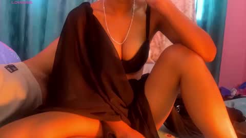 Snapshot of indian_couple247 chatting on November 6, 2025, 3:40 am new indian couple online show from November 6, 2025, 3:40 am