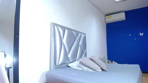 indian_whore18 online show from March 3, 2025, 5:18 pm