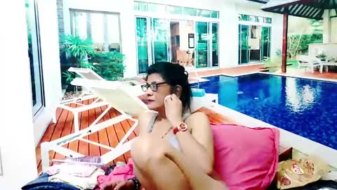 Femiez online show from December 30, 2024, 12:42 pm