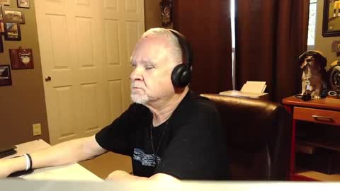 Snapshot of indianapapa chatting on November 9, 2025, 2:15 pm Papa online show from November 9, 2025, 2:15 pm