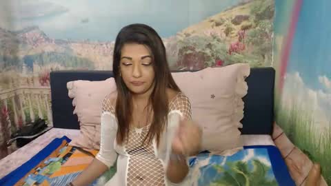 Snapshot of indianaqua23 chatting on October 4, 2025, 6:00 am Alisha online show from October 4, 2025, 6:00 am