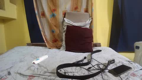 Snapshot of indiancumking chatting on December 22, 2024, 3:44 pm inindiancumking online show from December 22, 2024, 3:44 pm