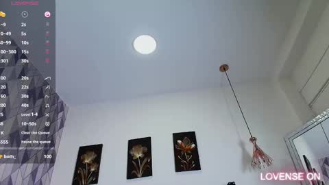 LITTLE AINHOA  online show from December 31, 2024, 11:31 am