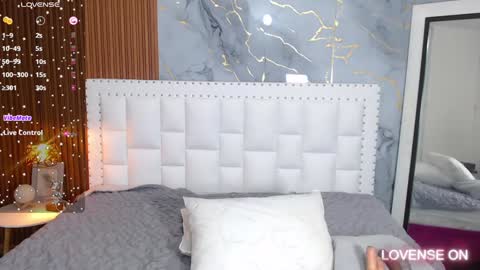 LITTLE AINHOA  online show from January 8, 2025, 8:18 pm