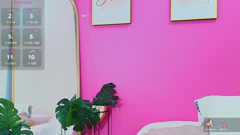 LITTLE AINHOA  online show from January 19, 2025, 12:39 pm