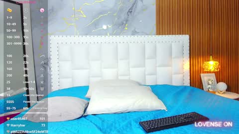 LITTLE AINHOA  online show from January 30, 2025, 1:22 am