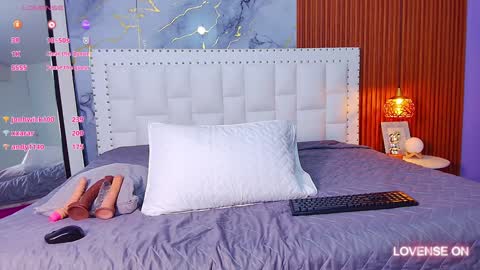 LITTLE AINHOA  online show from February 8, 2025, 7:27 pm