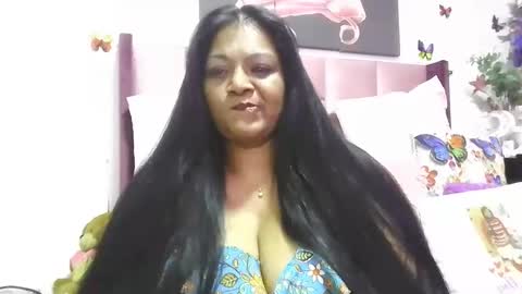 Snapshot of indiandelia chatting on February 4, 2025, 8:17 pm indiandelia online show from February 4, 2025, 8:17 pm