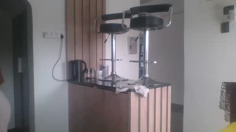 priya online show from February 19, 2025, 11:28 am