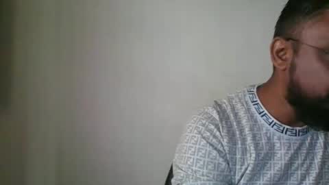 Snapshot of indianlover1433 chatting on January 16, 2025, 7:49 am Indian lover online show from January 16, 2025, 7:49 am