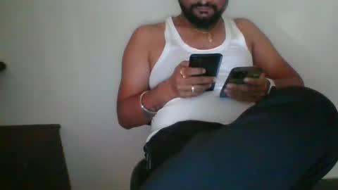 Snapshot of indianlover1433 chatting on January 18, 2025, 9:02 am Indian lover online show from January 18, 2025, 9:02 am