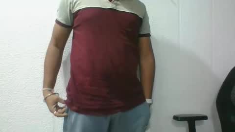 Snapshot of indianlover1433 chatting on October 17, 2025, 5:10 am Indian lover online show from October 17, 2025, 5:10 am