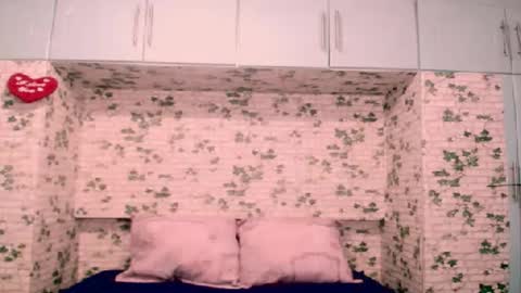 Snapshot of indianpeaches chatting on December 14, 2025, 1:55 am indianpeaches online show from December 14, 2025, 1:55 am