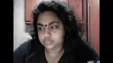 indianpooja1027 online show from October 3, 2025, 8:17 pm