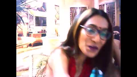 Snapshot of indianrebel4u2luv chatting on October 24, 2025, 5:48 am indianrebel4u2luv online show from October 24, 2025, 5:48 am