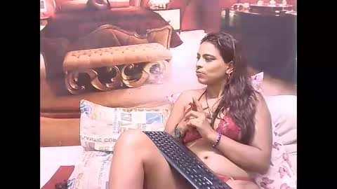 indiansexyass4u2luv online show from January 14, 2025, 12:43 am