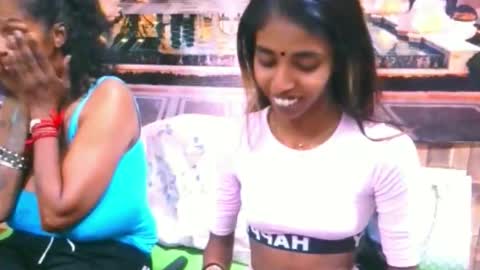 indiansexyslender4u2luv online show from September 19, 2025, 5:42 am