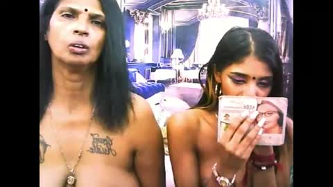 indiansexyslender4u2luv online show from November 6, 2025, 10:05 am