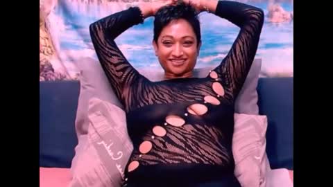 Shreya online show from December 2, 2024, 6:10 pm