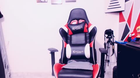 Snapshot of indomitablebeast chatting on December 20, 2024, 7:01 am matias online show from December 20, 2024, 7:01 am