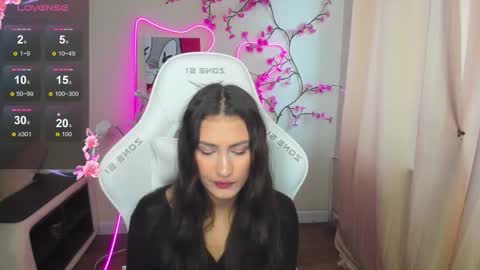 Adel online show from December 5, 2025, 6:33 am