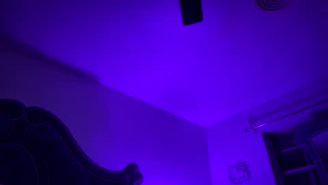 Ingrid online show from November 17, 2025, 12:27 am