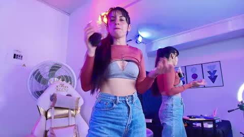 Snapshot of ingrid_rodriguezz chatting on November 22, 2025, 8:08 pm Ingrid online show from November 22, 2025, 8:08 pm