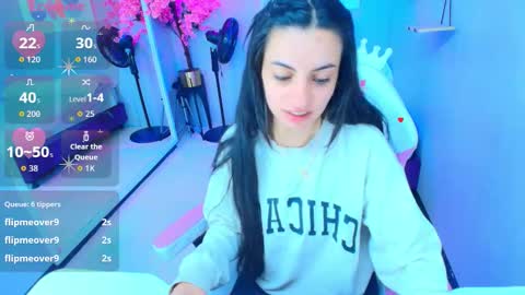 Snapshot of ingrid_rodriguezz chatting on December 14, 2025, 12:43 pm Ingrid online show from December 14, 2025, 12:43 pm