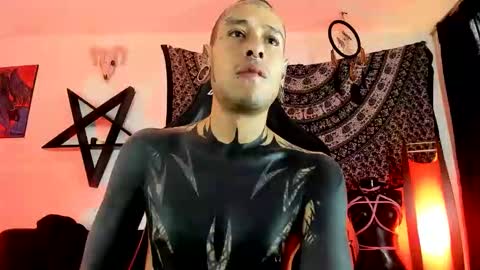 Dani  online show from November 19, 2025, 9:15 pm