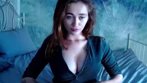 Snapshot of innnita chatting on September 11, 2025, 2:28 pm Lina online show from September 11, 2025, 2:28 pm
