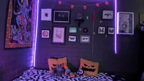   SANIA  online show from October 29, 2025, 4:42 pm