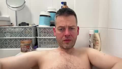 InterestedHun online show from October 3, 2025, 1:19 pm