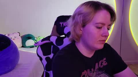 Faye online show from December 17, 2024, 4:43 pm